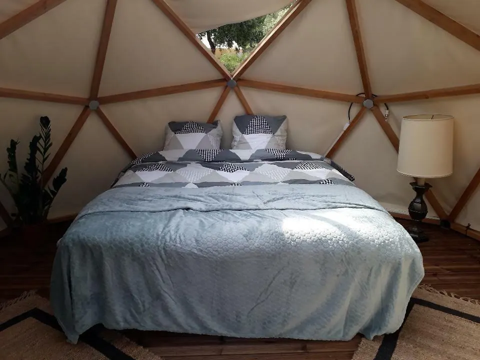 Luxury tent Camping Sous Les Etoiles Hotel Saint-Michel-l'Observatoire