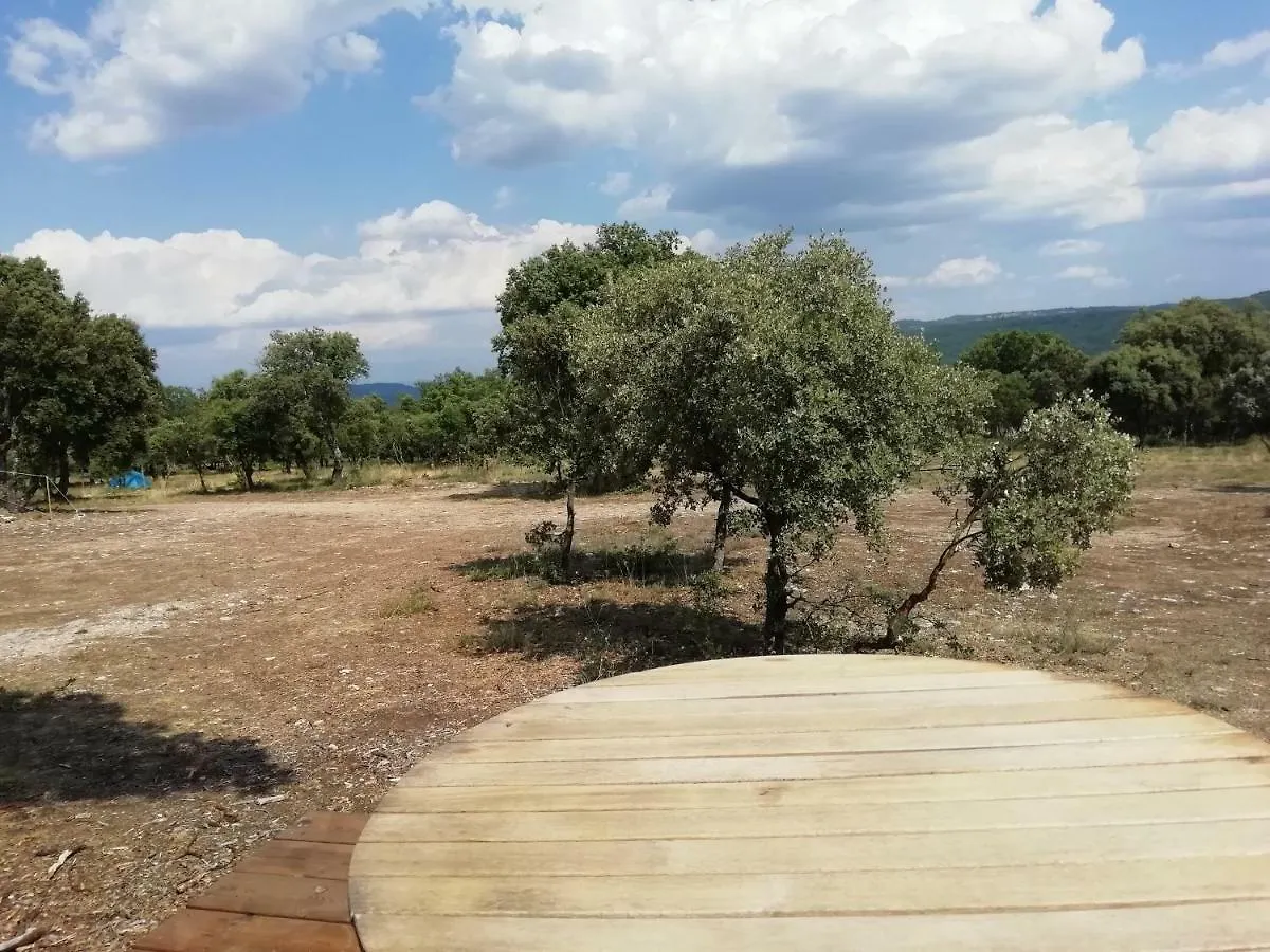 Camping Sous Les Etoiles Hotel Saint-Michel-l'Observatoire 2*,